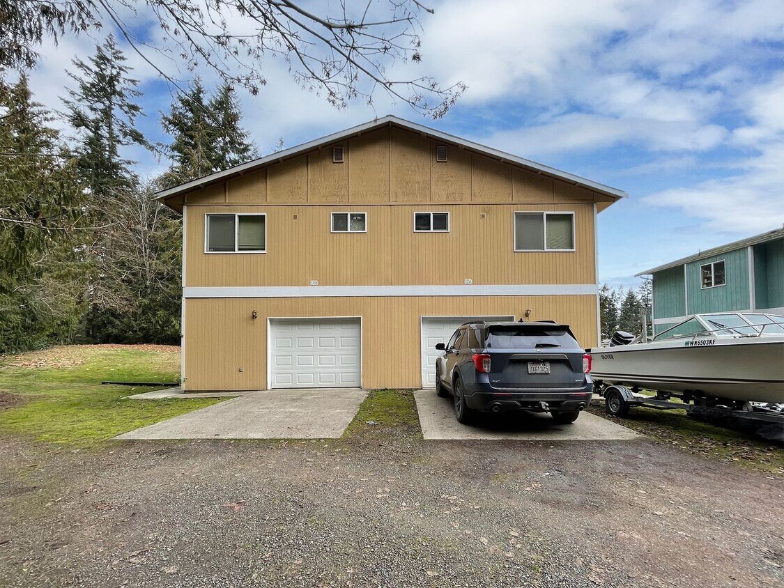 Foto principal - Duplex in Quiet Area of Port Angeles