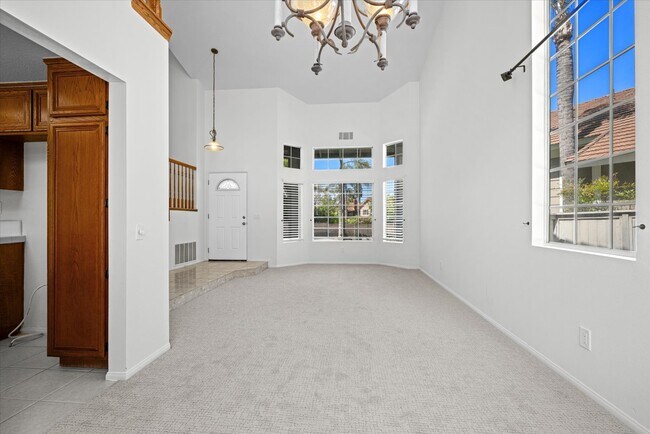 Building Photo - 5080 Woodland Ave