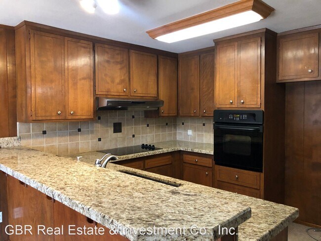 Building Photo - 3 br, 2 bath House - 1000 Emerald Hills Court