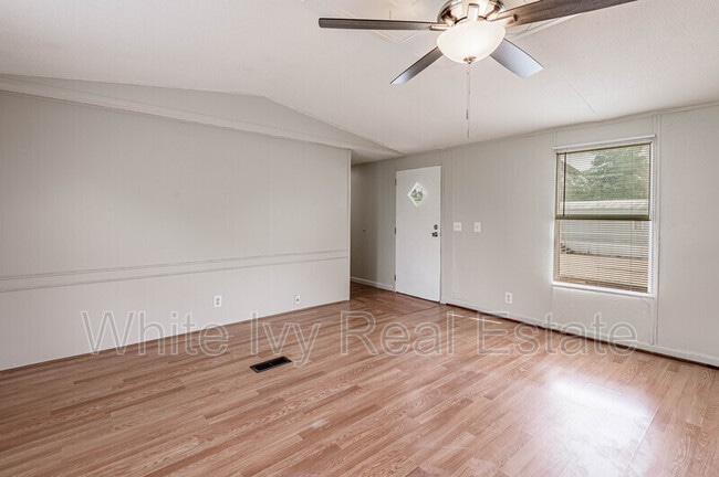 Building Photo - 1345 FM 405 Rd
