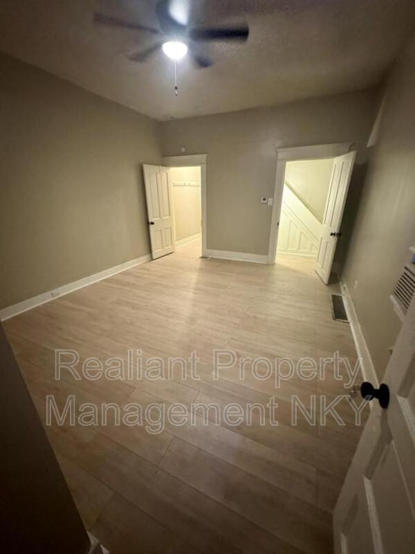 Building Photo - 218 E 12th St