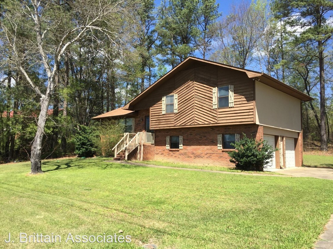 Primary Photo - 1515 Maple Dr