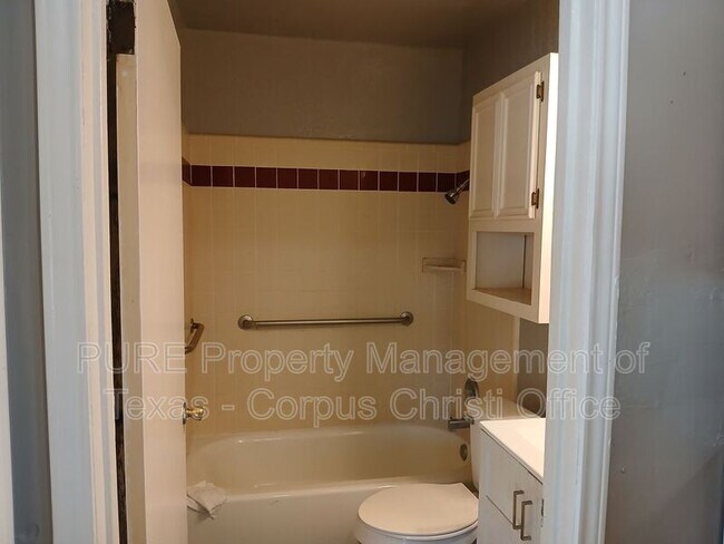 Foto del edificio - 329 Garfield Dr