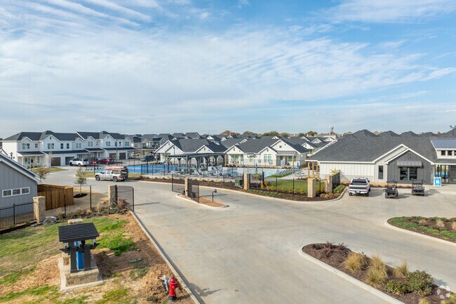 Entrada - LEO at Bethel Place Single Family Rental Homes