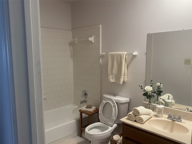 Foto del edificio - 12328 Springcrest Dr