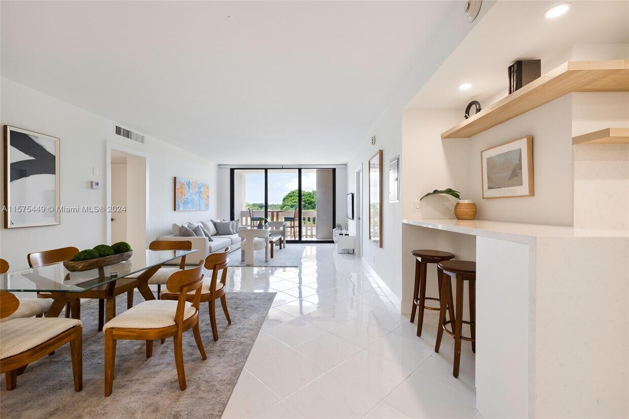 90 Edgewater Dr Unit 715, Miami, FL 33133 Condo for Rent in Miami, FL