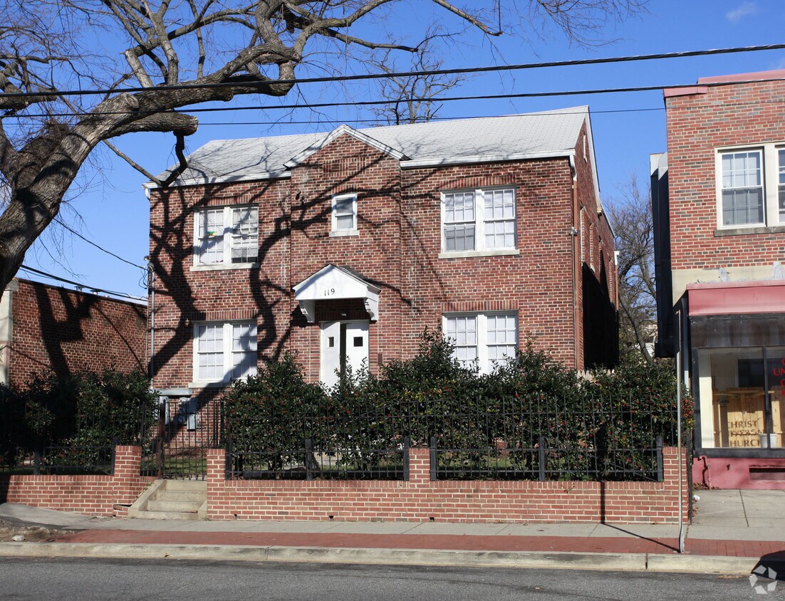 Primary Photo - 119 Kennedy St NW