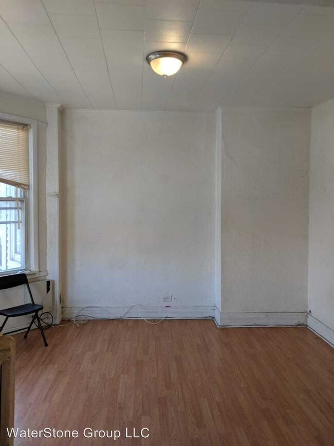 Building Photo - 37 Arlington Ave