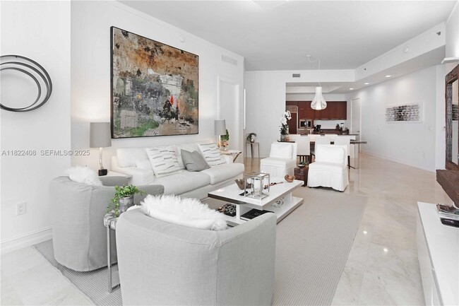 Foto del edificio - 15901 Collins Ave