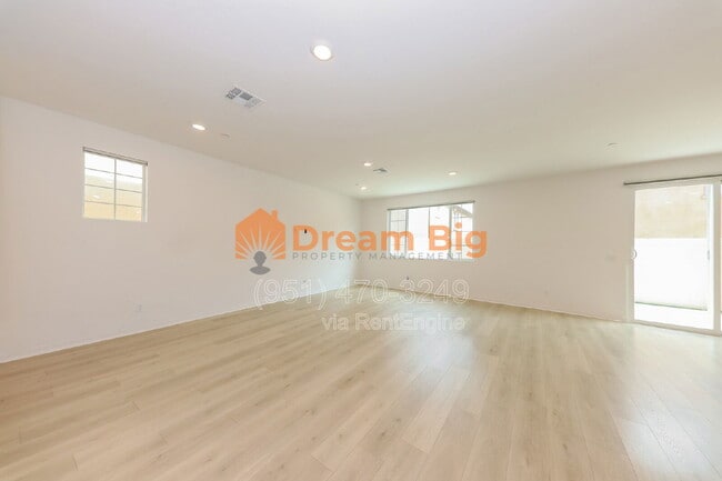 Foto del edificio - 2256 Stelamar Wy