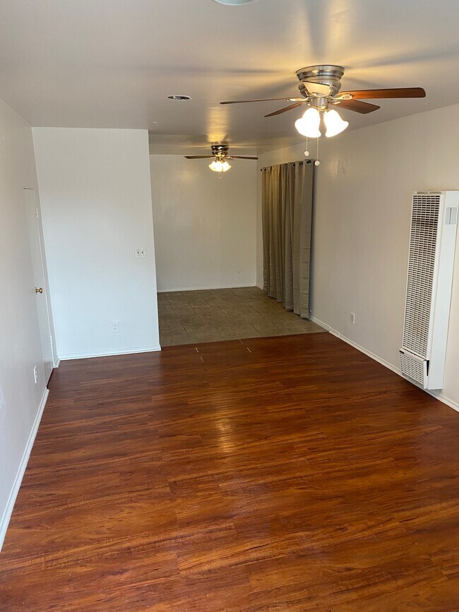 262 E Allenhurst St, Los Angeles, CA 90061 Townhome Rentals in Los