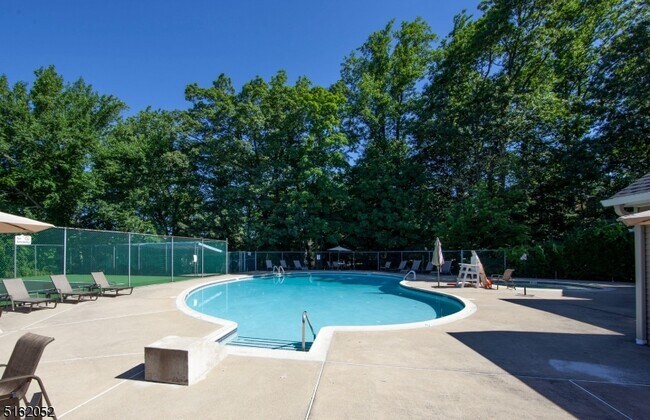 Building Photo - 214 Clarken Dr