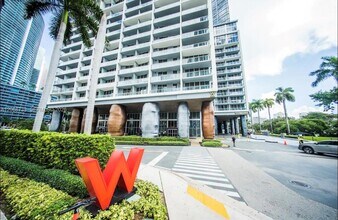Building Photo - 485 Brickell Ave