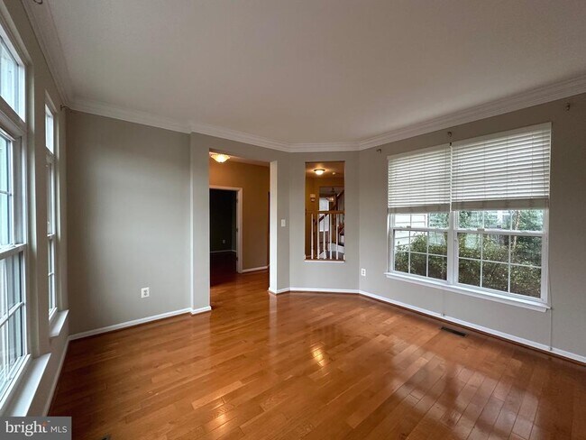 Building Photo - 9396 Nash Dr
