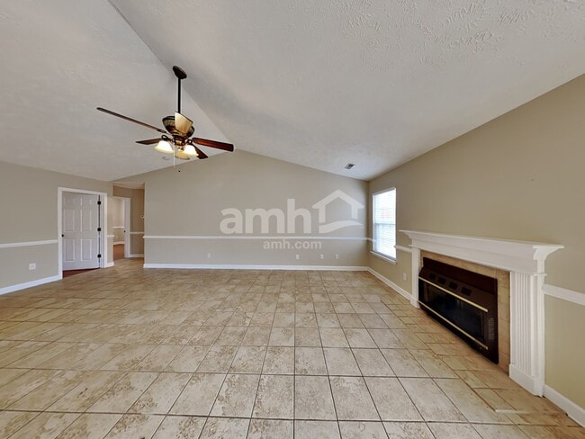 Building Photo - 6005 Mountview Dr