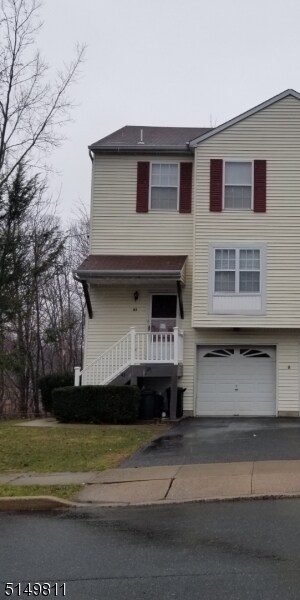 Foto principal - 43 W Railroad Ave