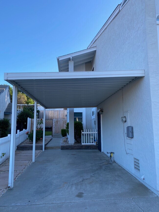 Building Photo - 8320 Ora Belle Ln