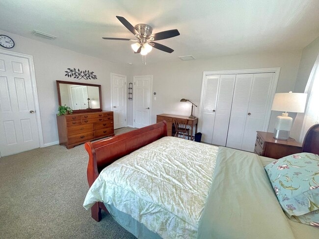 Foto del edificio - 4510 Cranston Pl