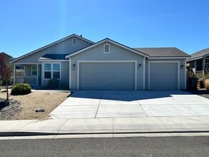 Building Photo - 845 Garnet Way