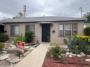 Building Photo - 6718 Comet St