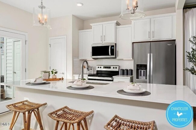 Building Photo - 40 Amaryllis Ln