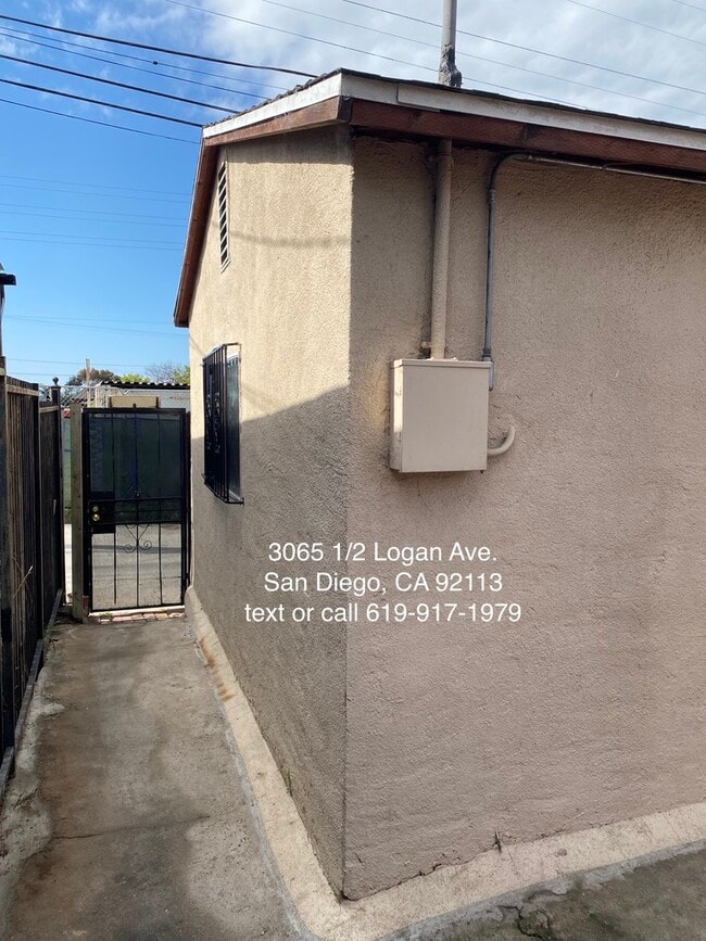 Building Photo - 3065 1/2 Logan Ave