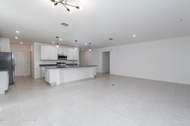Foto del edificio - 516 Alminar Ave SE