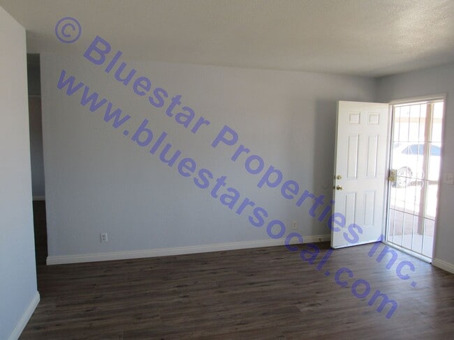 Building Photo - 12652K