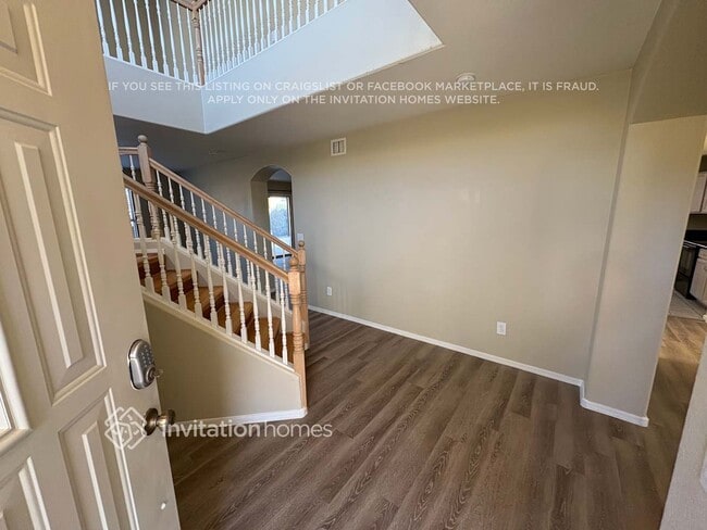 Foto del edificio - 12740 W Holly St