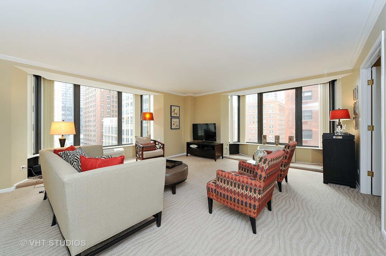 Foto principal - 40 E Delaware Pl