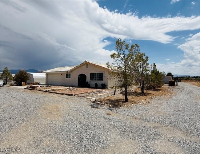 Building Photo - 6551 Paula Dr