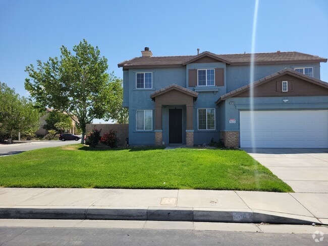 Building Photo - 38130 Bee Ct