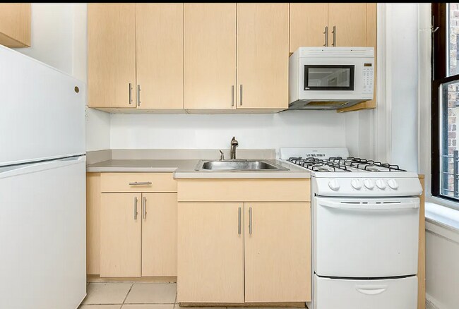 Foto del edificio - 48-06 46th St