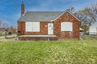 Building Photo - 21195 Behrendt Ave