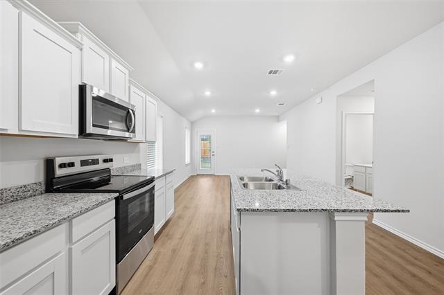 Foto del edificio - 4306 Carnation Dr