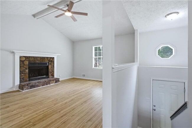Building Photo - 1600 Sugar Plum Dr SW