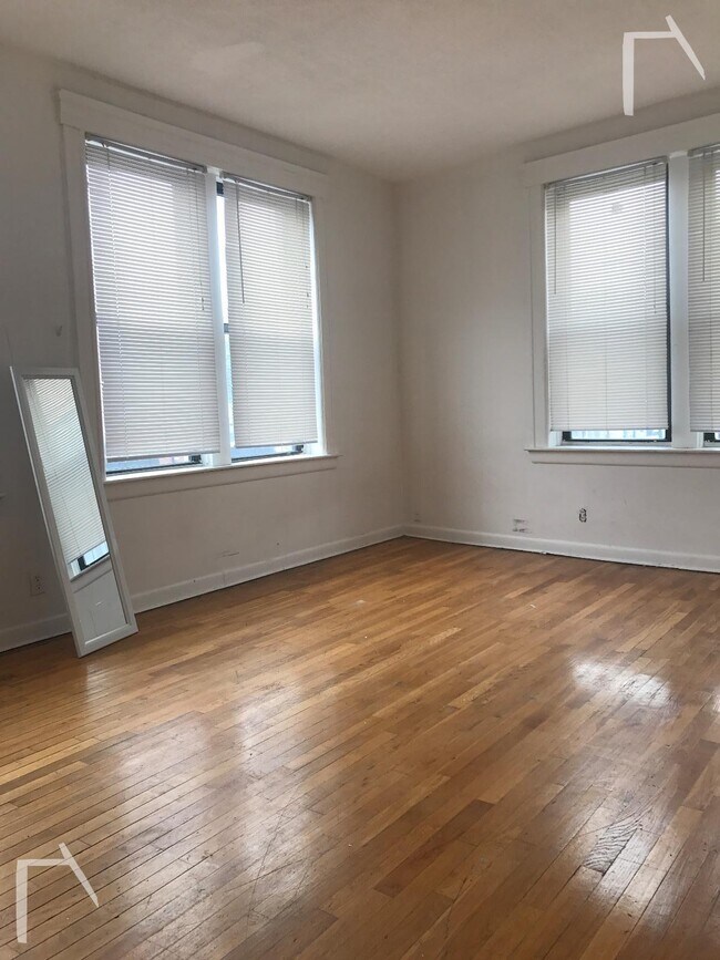 Building Photo - 155 Brighton Ave