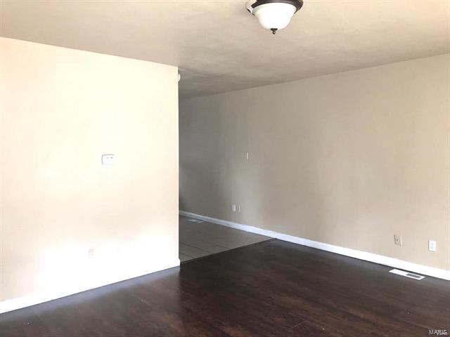 Foto del edificio - 3 Lazarcheff Dr