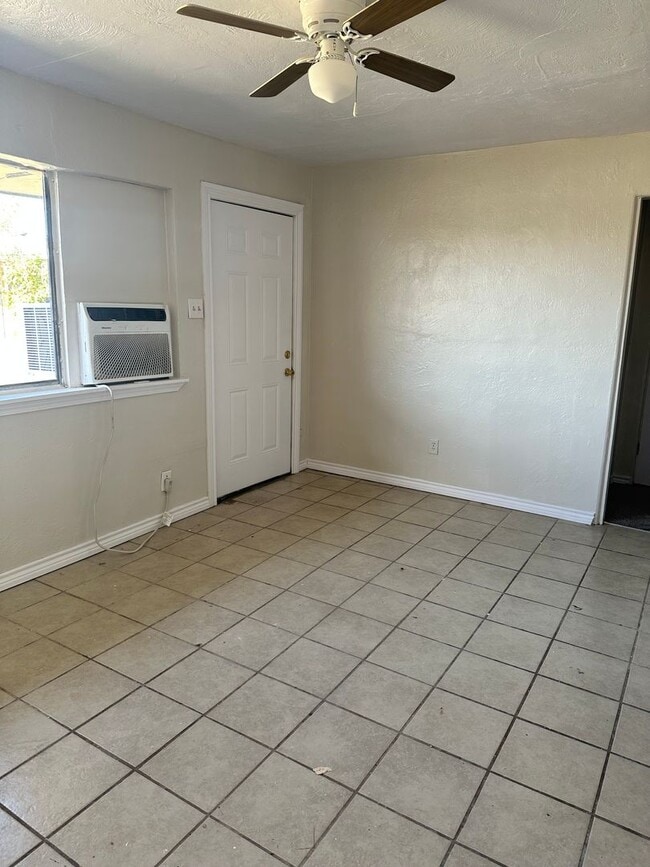 Building Photo - 2319 NW Bell Ave