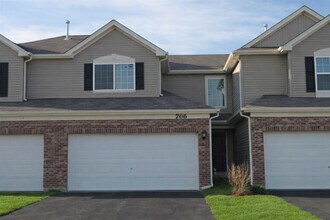Building Photo - 7106 Country Club Hills Dr