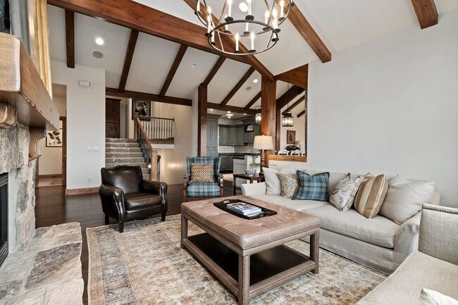 Photo - Beautiful 4 bedroom 3.5 bath alongside the Wasatch Mountains! House