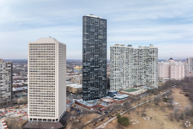 Exterior alternativo - Park Tower Market