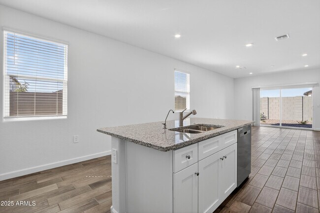 Building Photo - 9362 S Marisol Dr