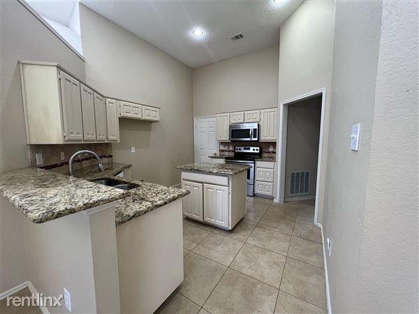 Building Photo - 927 Golden Grove Dr