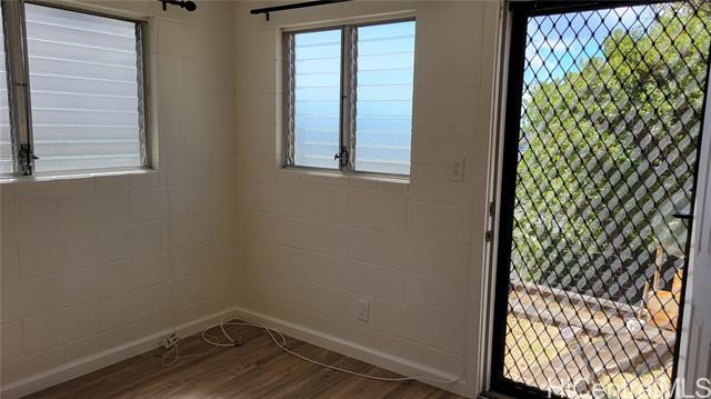 Building Photo - 1385 Alewa Dr