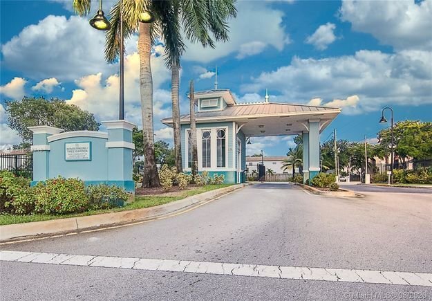 Foto principal - 1833 NW 54th Ter