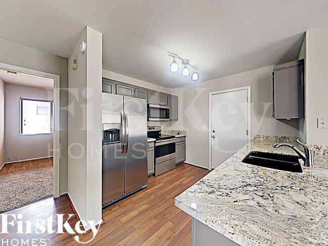 Building Photo - 3167 W Foothill Dr