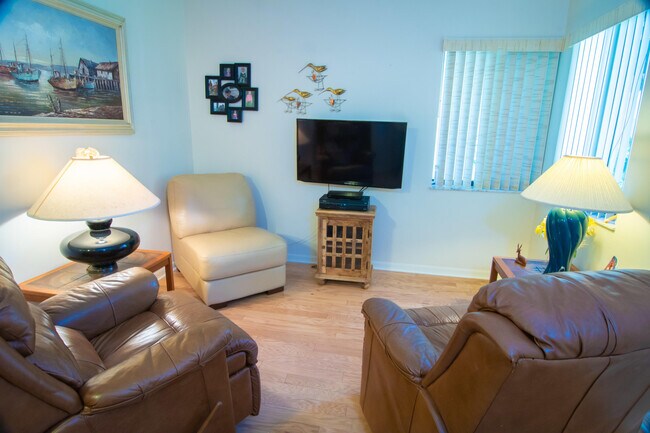 Building Photo - 204 Sea Oats Dr