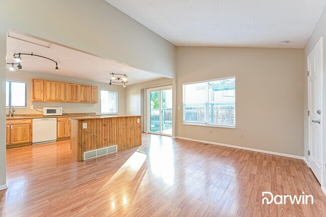 Foto del edificio - 2104 35th St Ct