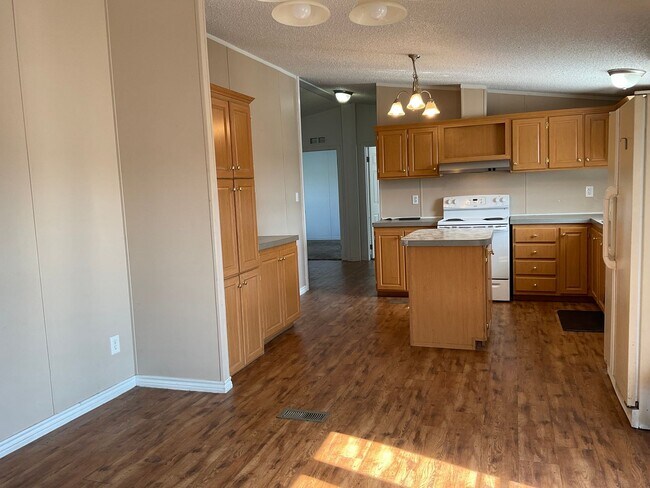 Foto del edificio - *COMING SOON* An absolute must see!  5 bed...